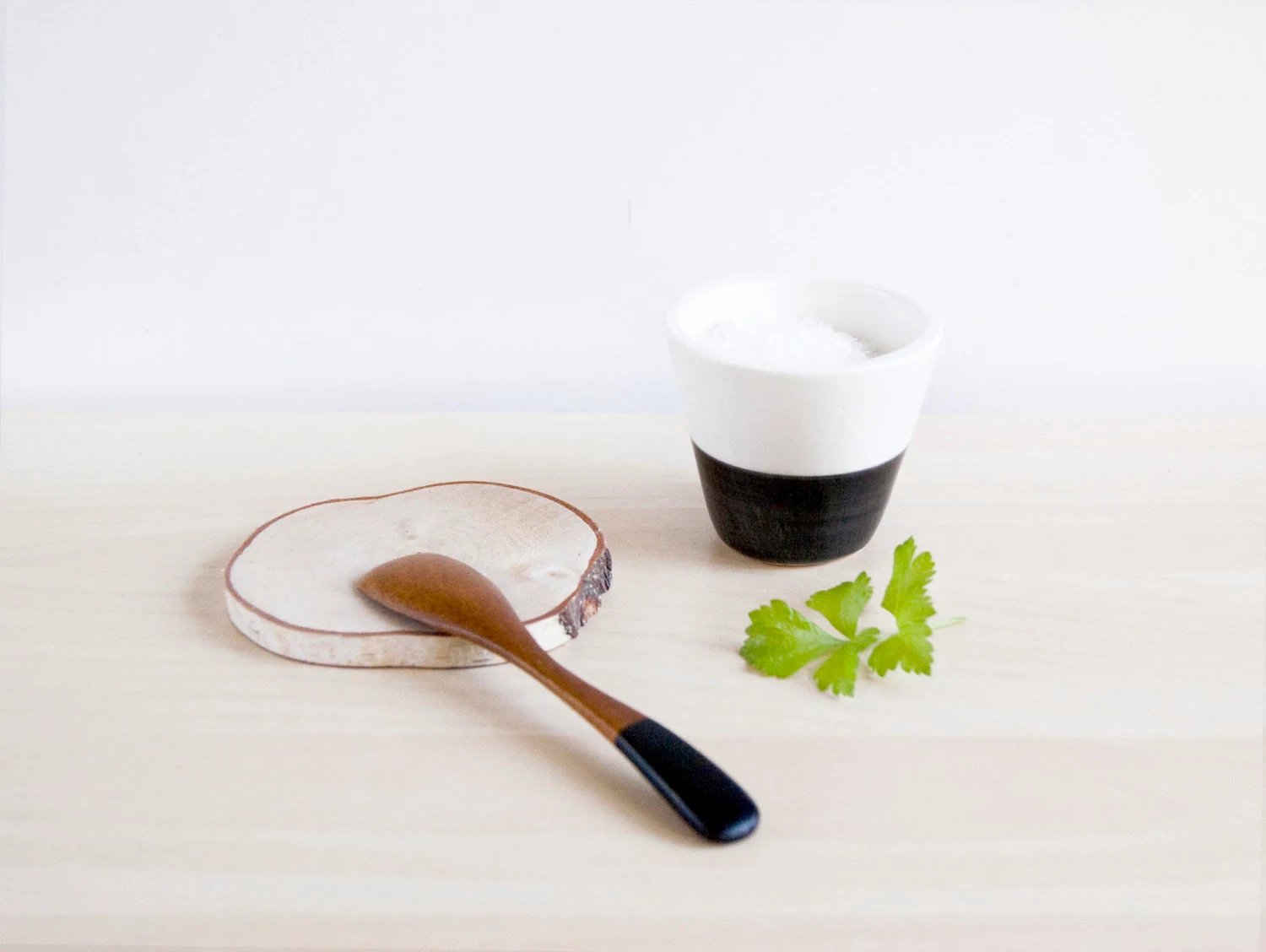 Salero de cerámica (Varios Colores) estilo escandinavo con cuchara - Imagen 3